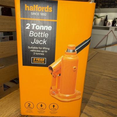 #ad Halfords 2 Tonne Bottle Jack – Heavy Duty Hydraulic Car Lifting Tool GBP 19.00