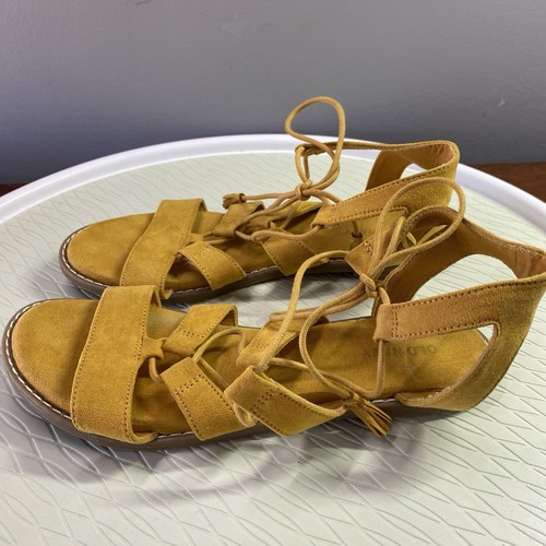 Womens Old Navy Mustard Color Faux Suede Lace Gladiator Sandals Sz.7 Strappy - Picture 4 of 8