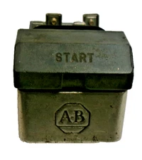 USED-ALLEN BRADLEY 800H-WK42A MOMENTARY FLIP LEVER PUSH BUTTON START