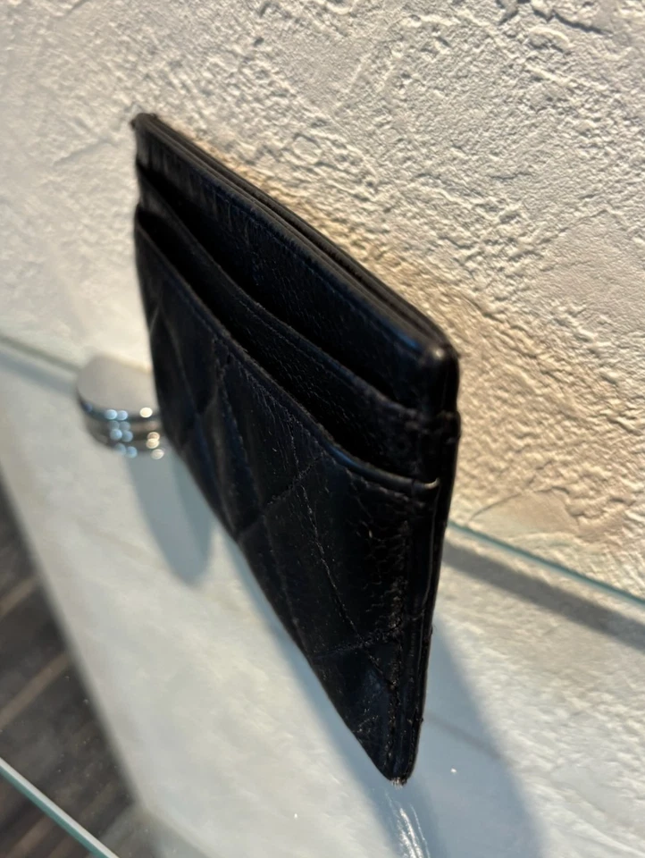 CHANEL Tarjetero Matelasse Negro Plata Logo Cuero Vintage Auténtico Foto 2 de 4