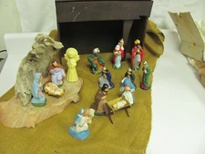 18 Piece Nativity Scene - Christmas, Jesus, Mary - Mismatched, Unbranded