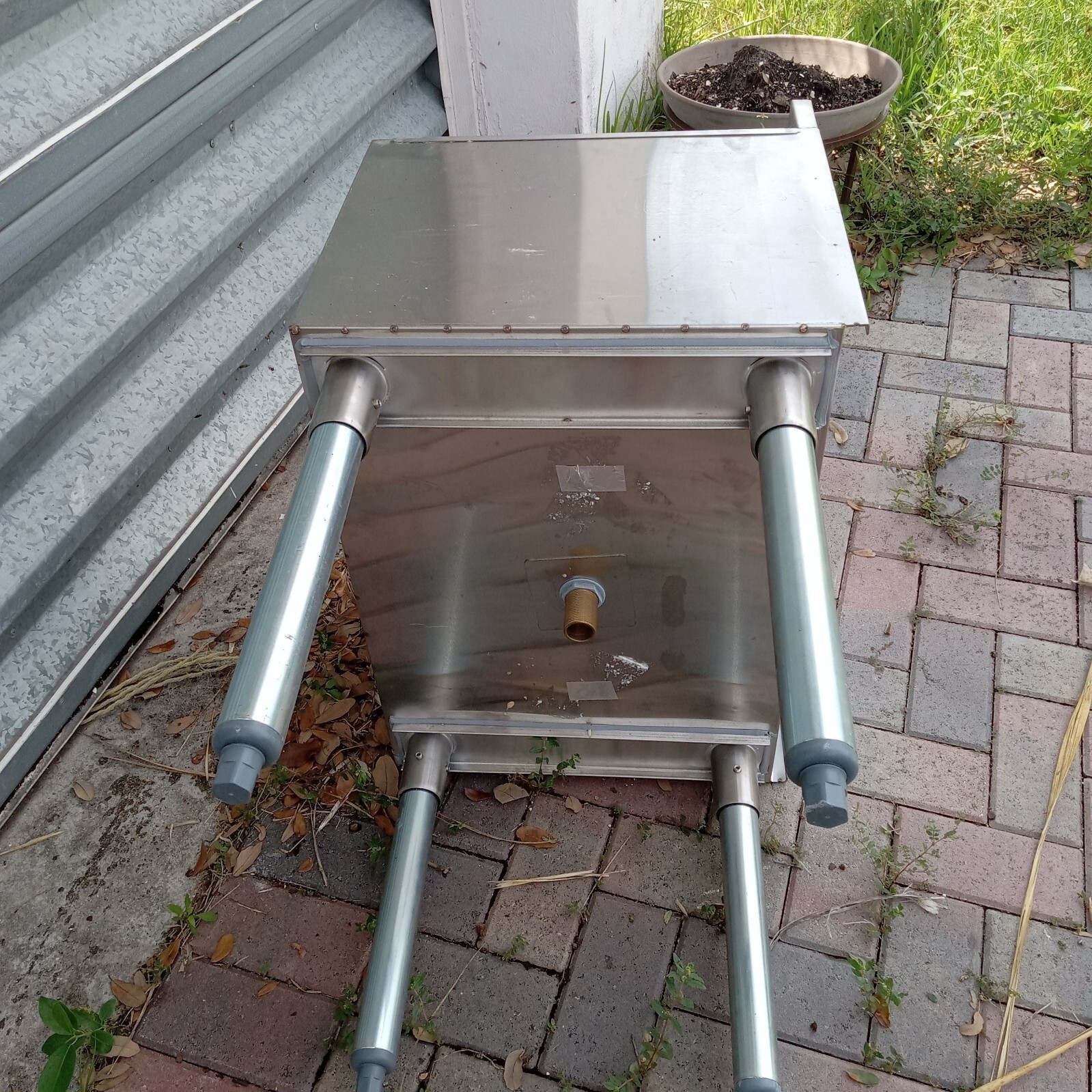 NEW 18x24 Jockey Box Cold Plate Ice Bin Under Bar Storage Rack Regency