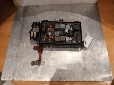 Vauxhall Astra Gtc Sport Cdti S/s E5 4 Dohc 2011-2020 Fuse Box Assembly Unit