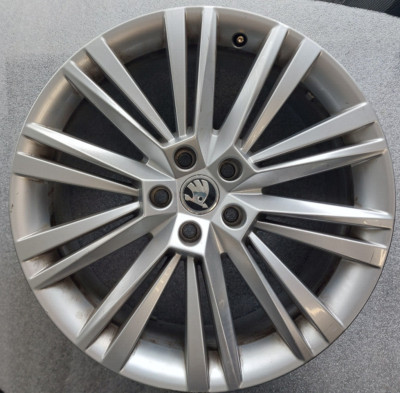 Skoda Superb - Felge - Canopus 19 Zoll