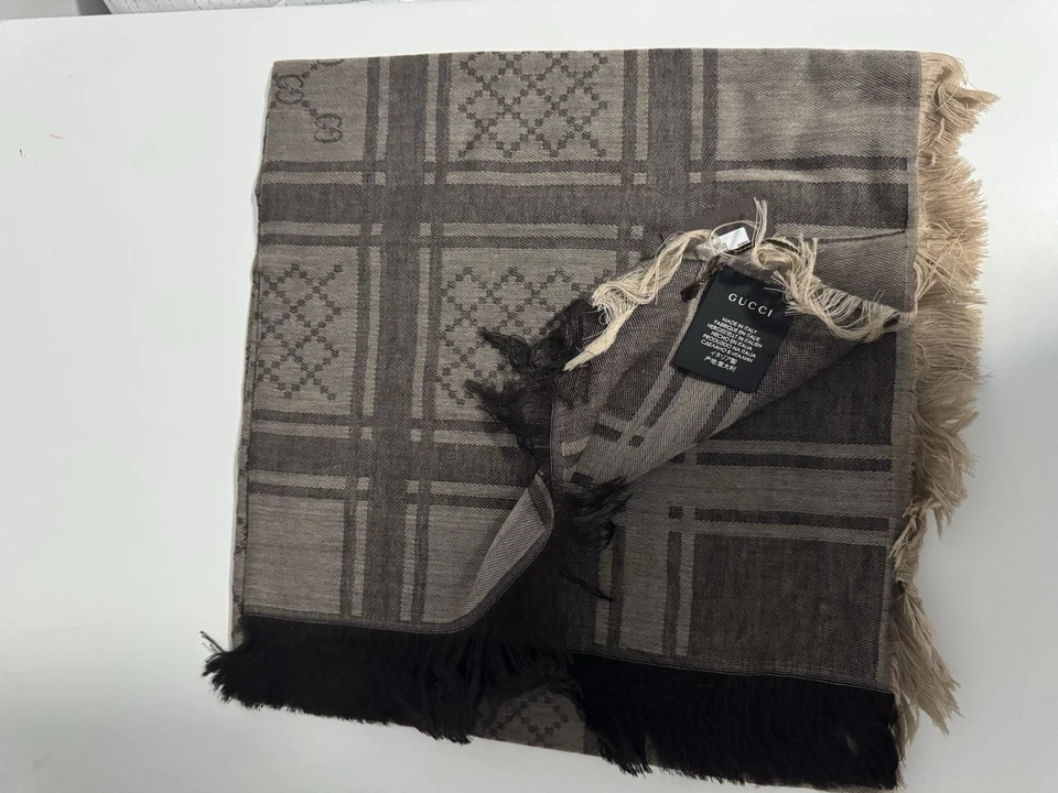 Gucci GG Guccissima Beige Y Marrón Sobrevivir Seda Bufanda Chal Envoltura 544615 Nuevo Con Etiquetas Foto 4 de 4