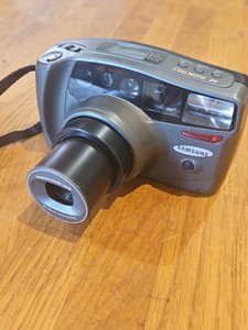 Samsung AF Zoom 105S 35mm Film Point And Shoot Camera Silver Tested