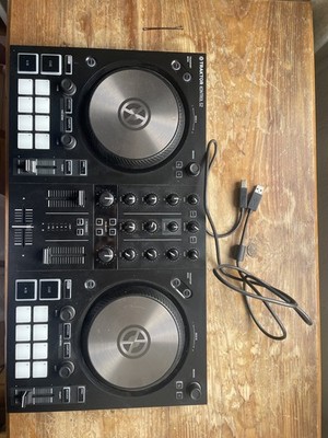 Native Instruments TRAKTOR KONTROL S2 2-Deck Controller - Schwarz