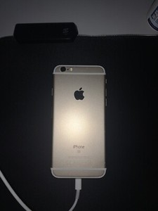 Apple iPhone 6s - 64GB - Gold (Ohne Simlock) A1688 (CDMA + GSM)
