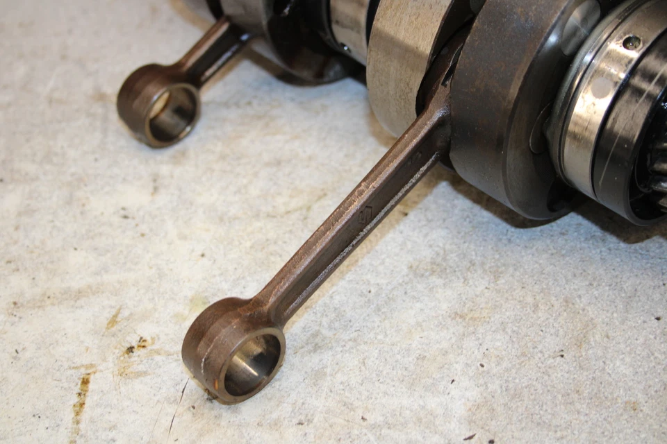 1974 Suzuki GT250 двигатель коленчатый вал коленчатый вал 2556.zs - Изображение 3 из 4