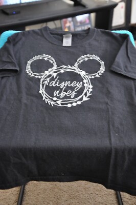 Gilden Heavy Cotton Black T-Shirt ''Disney Vibes'' Size Youth M