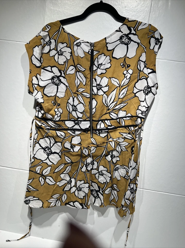 Motherhood Maternity yellow Floral Maternity Top shirt sleeve shirt medium - Image 3 of 4
