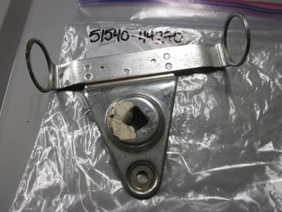 Retainer headlamp suzuki