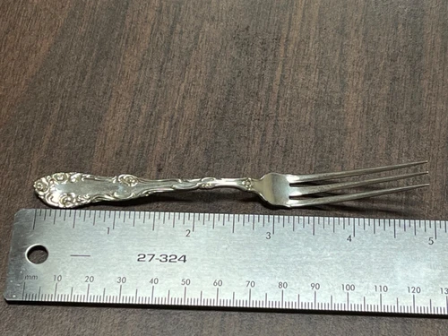 Towle Sterling silver Old English pattern Strawberry Fork 5”