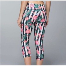 Women's Lululemon Wonder Under Crop Palm Play Floral Striped Leggings Size 6