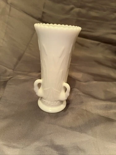 Vintage Westmoreland Swan Milk Glass Vase