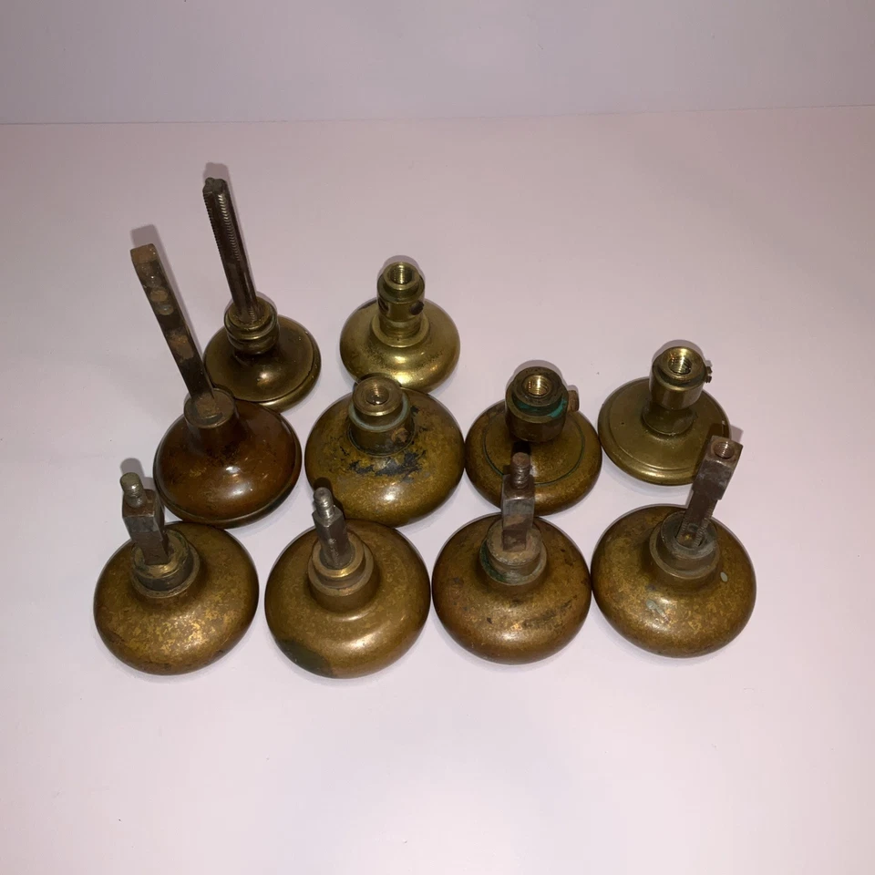 Lote de 10 perillas de puerta de latón/metal vintage herrajes de salvamento artesanía rústica perillas de puerta Foto 3 de 4