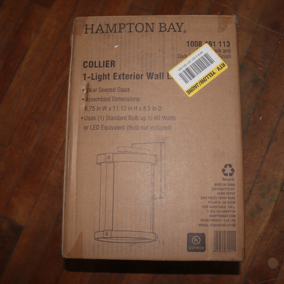 Aplique linterna de pared exterior 1 luz Hampton Bay Collier 11,12"  Foto 3 de 4