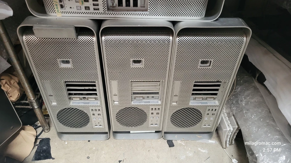 Apple Mac Pro (2006) | Intel Xeon Quad-Core @ 3.0 GHz - NO HDD - Image 4 of 4