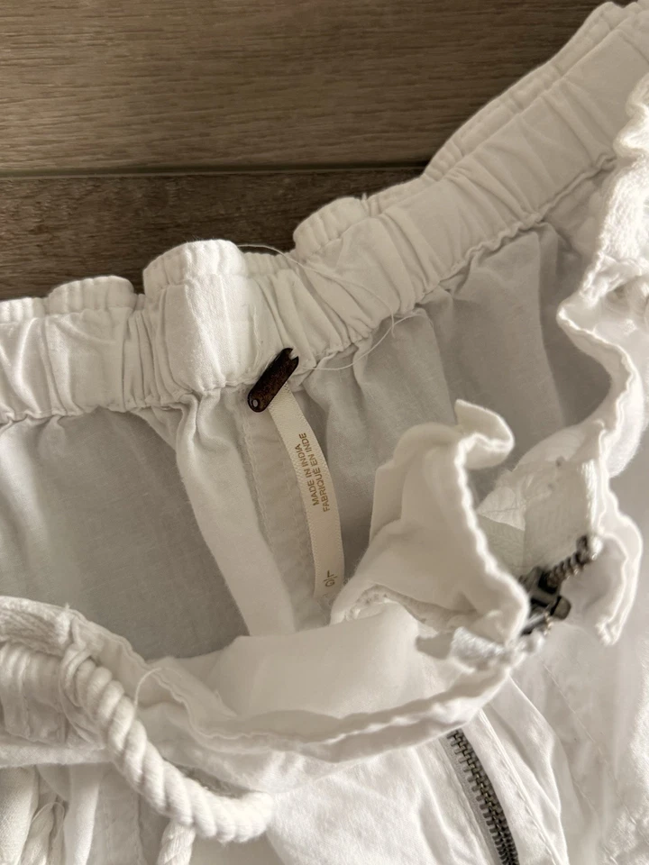 Pantalones Cortos Free People Moon Bay Paracaídas Blancos Grandes Usados en Excelente Condición Foto 3 de 4