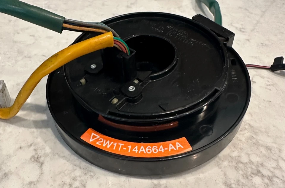 Lincoln Town Car Clock Spring 2001-2004 2W1T-14A664-AA Foto 2 de 4