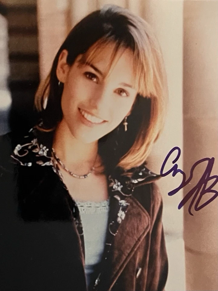 Amy Jo Johnson signed - PINK POWER RANGER, FELICITY, WHAT ABOUT BRIAN…w/ COA - Image 2 of 2