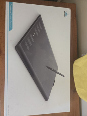 HUION Professional GRAPHICS tablet