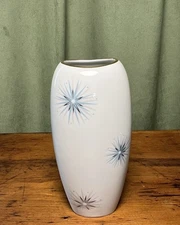 VTG MCM Thomas Rosenthal German 7” Ivory Vase W/Blue Starburst Gold Trim 26 7564