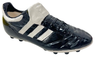 Skulptur Schuh Fußball Adidas Weiß Und Schwarz Signiert Stefano Puzzo Keramik