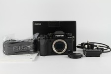  Top Mint FUJIFILM X-T5 40.2MP Digital SLR Black shutter count 1807  827A