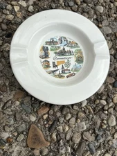 Vintage souvenir Connecticut ash tray 5 inch display 
