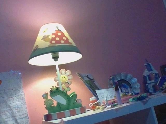 linda lámpara de jardín de fantasía para un niño Foto 2 de 4