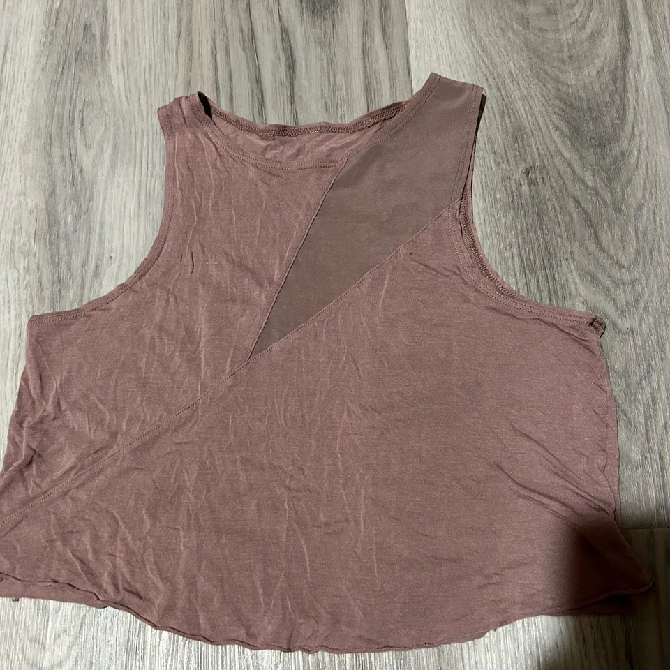 ALO Yoga Mesh Panel Crop Tank Top Mauve Athleisure Workout Size small - Image 2 of 2