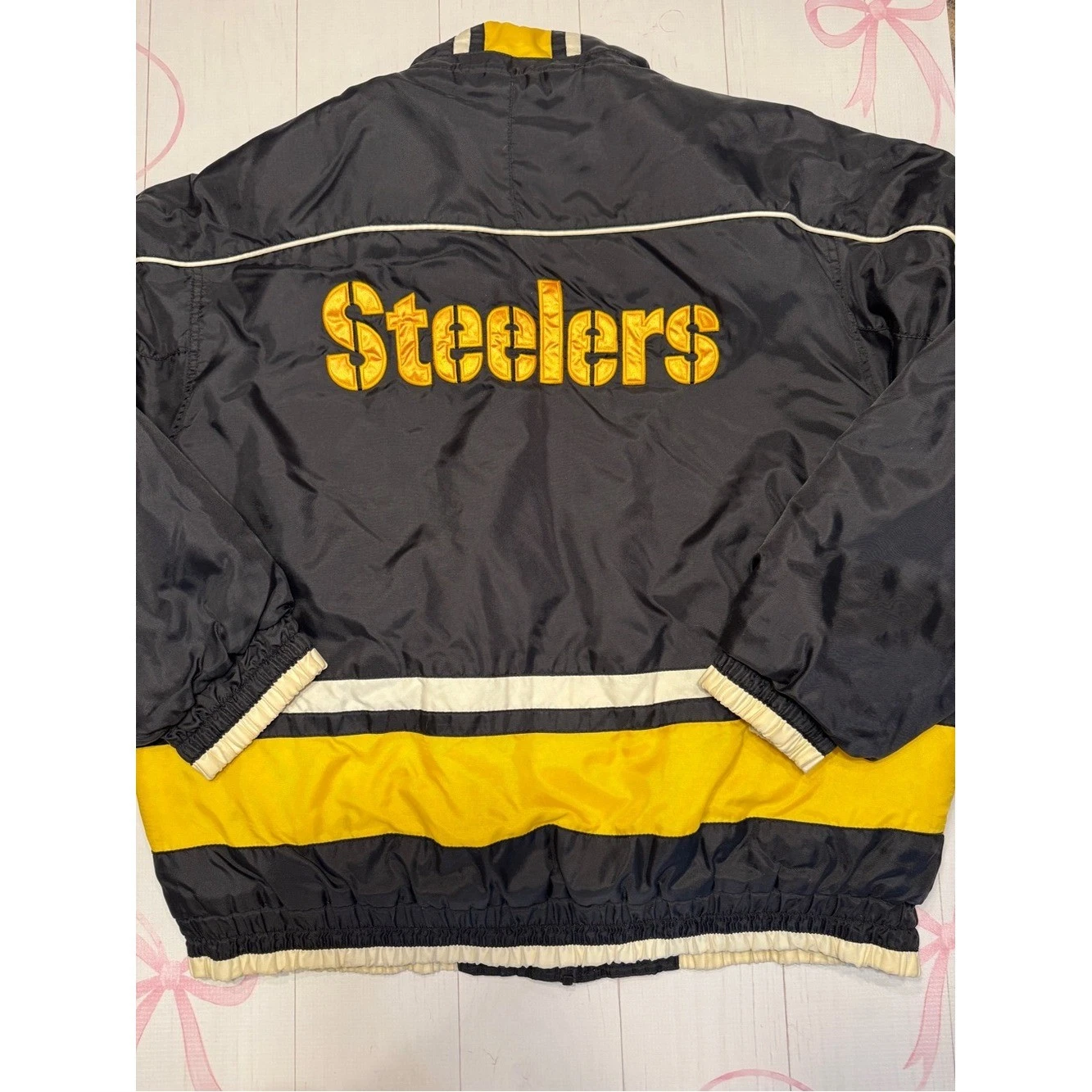 Vintage 90’s Pittsburgh Steelers Men's Black & Yellow Team Jacket Size Large - product detail image 6