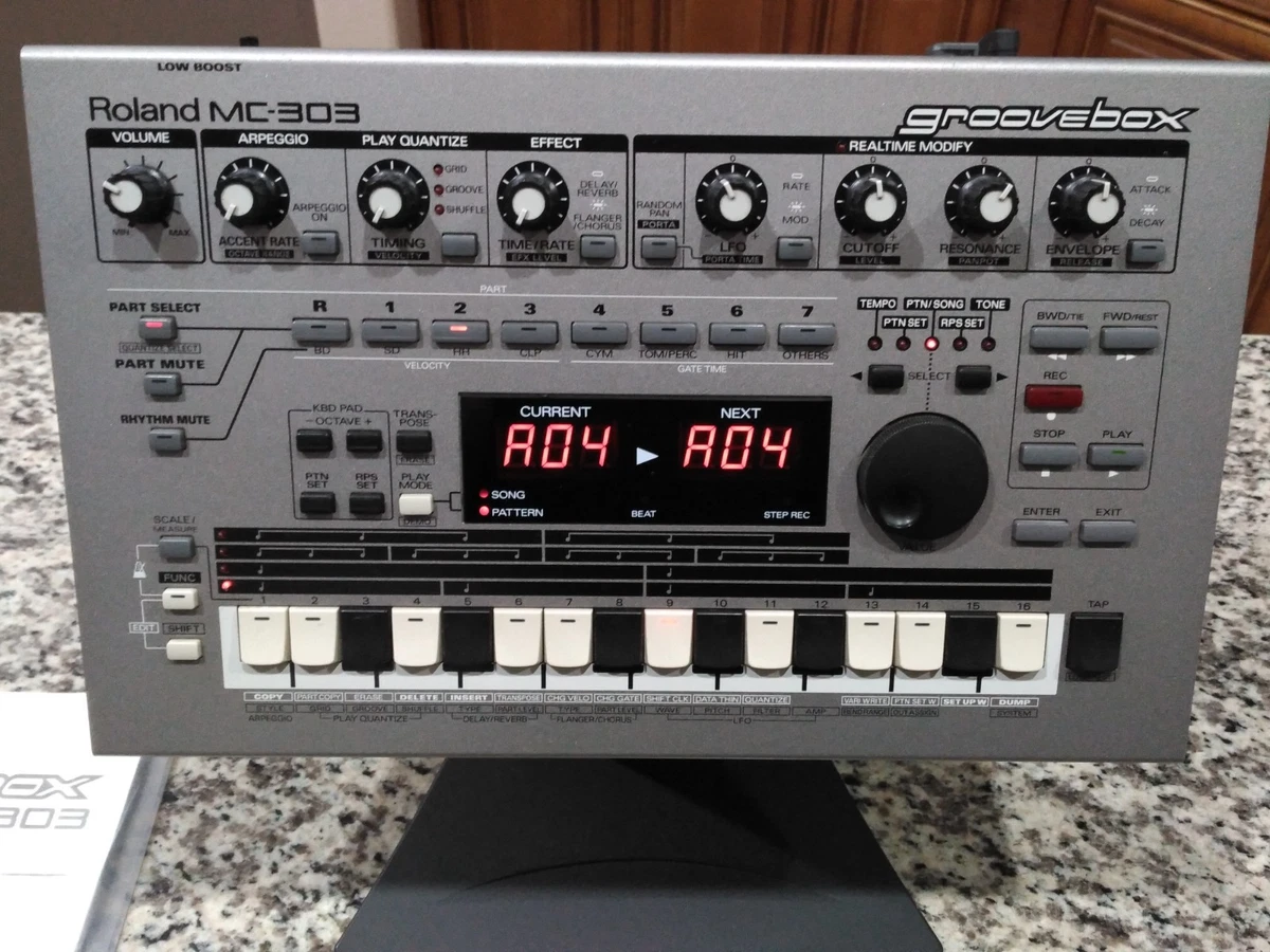 Roland Mc 303 for sale - eBay