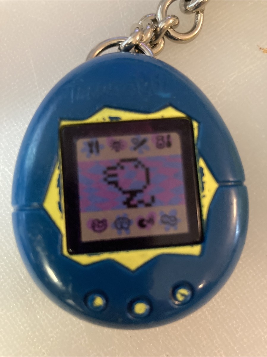 タマゴ Tamagotchi Keychain Lot 3 1997 McDonalds Happy Meal Toys 1.5