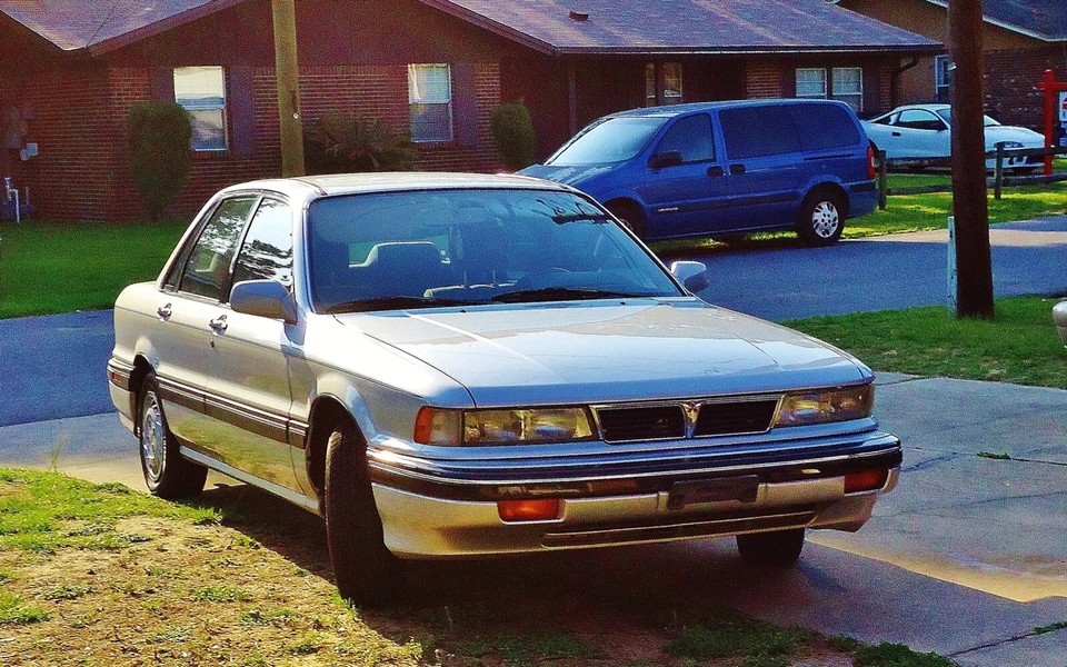 89-94 USDM OEM Mitsubishi Galant front corner light lamp assembly 216-37567 R FR - Image 4 of 4