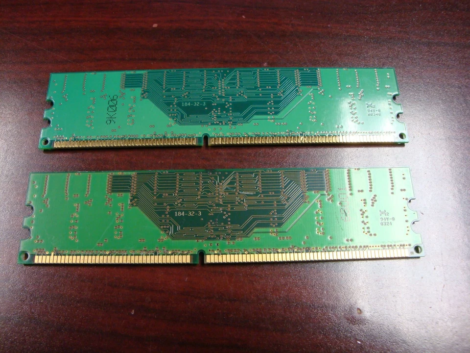 512MB INFINEON 2x256MB HYS64D32300GU-6-B PC2700 333MHz 184Pin 2.5V SDRAM Memory  - Image 2 of 2