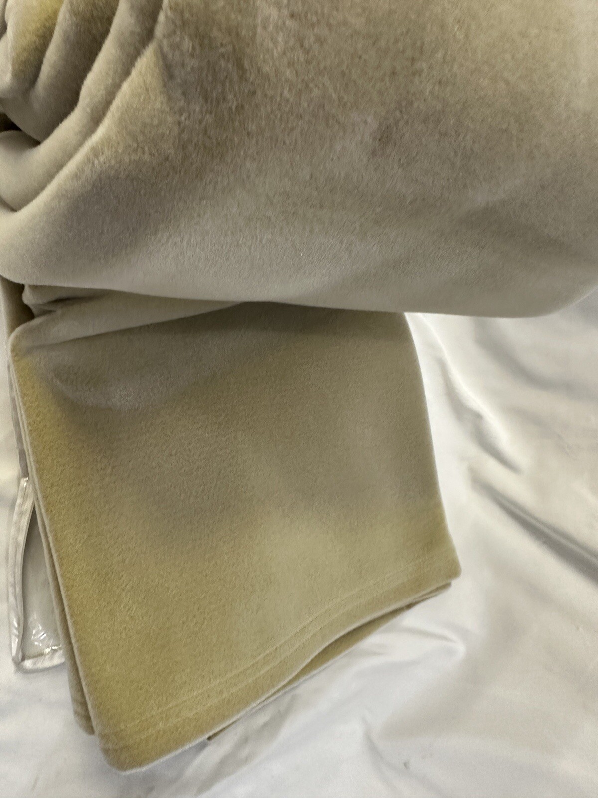 Vellux Blanket Queen/King 102x90” All Season Micro Plush Lightweight