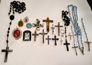 Vintage To Modern Catholic Religious Lot Crucifixes Rosaries Pendants