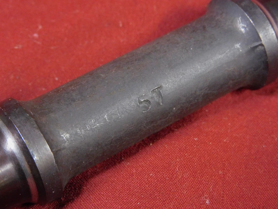 Vintage Maxy Type Nutted Bottom Bracket 5T 129 mm Spindle - Image 2 of 4
