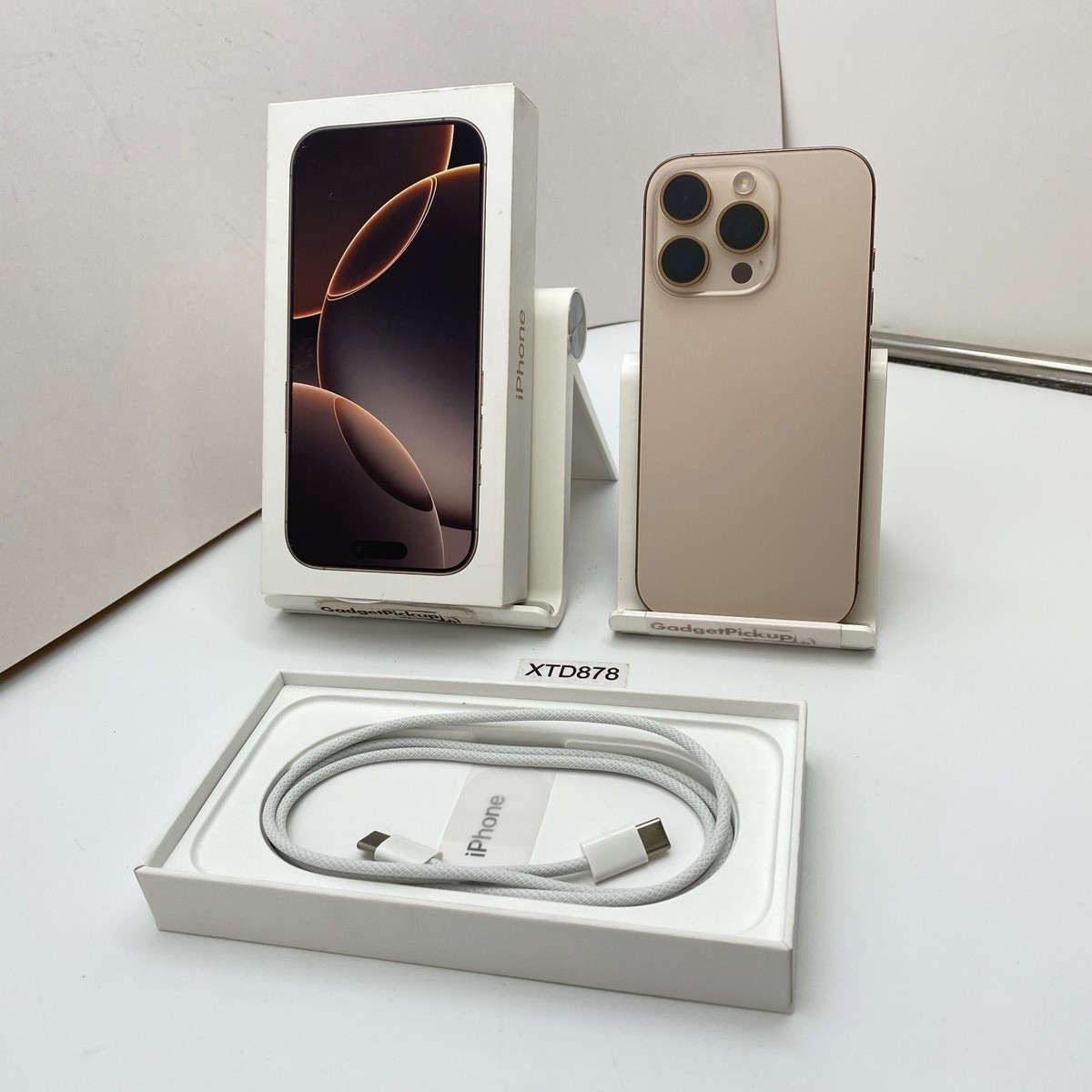 Apple iPhone 16 Pro - 512GB - Desert Titanium (Unlocked) - Open