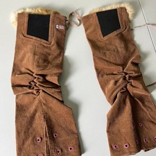 Daisy Lovers Faux Fur Leg Warmer in Brown