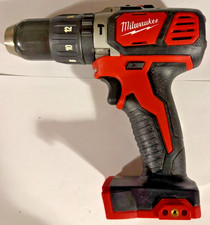 Milwaukee M18 FUEL 18V Lithium-Ion Brushless Cordless 1/2 in Hammer Drill/Driver