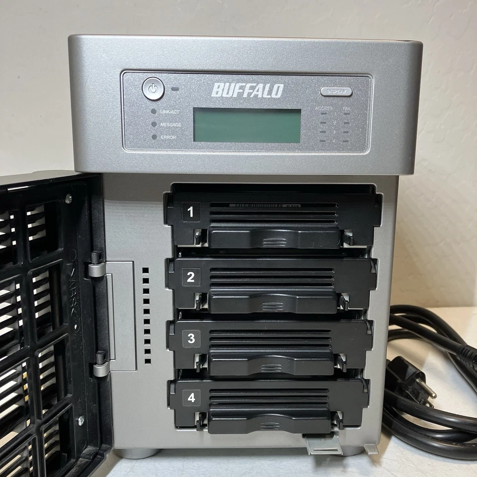 (TESTED) 2Tb Buffalo TeraStation HS-DH0.0TGL/R5 4-Bay 3.5" SATA HDD w/ KEYS - Image 4 of 4