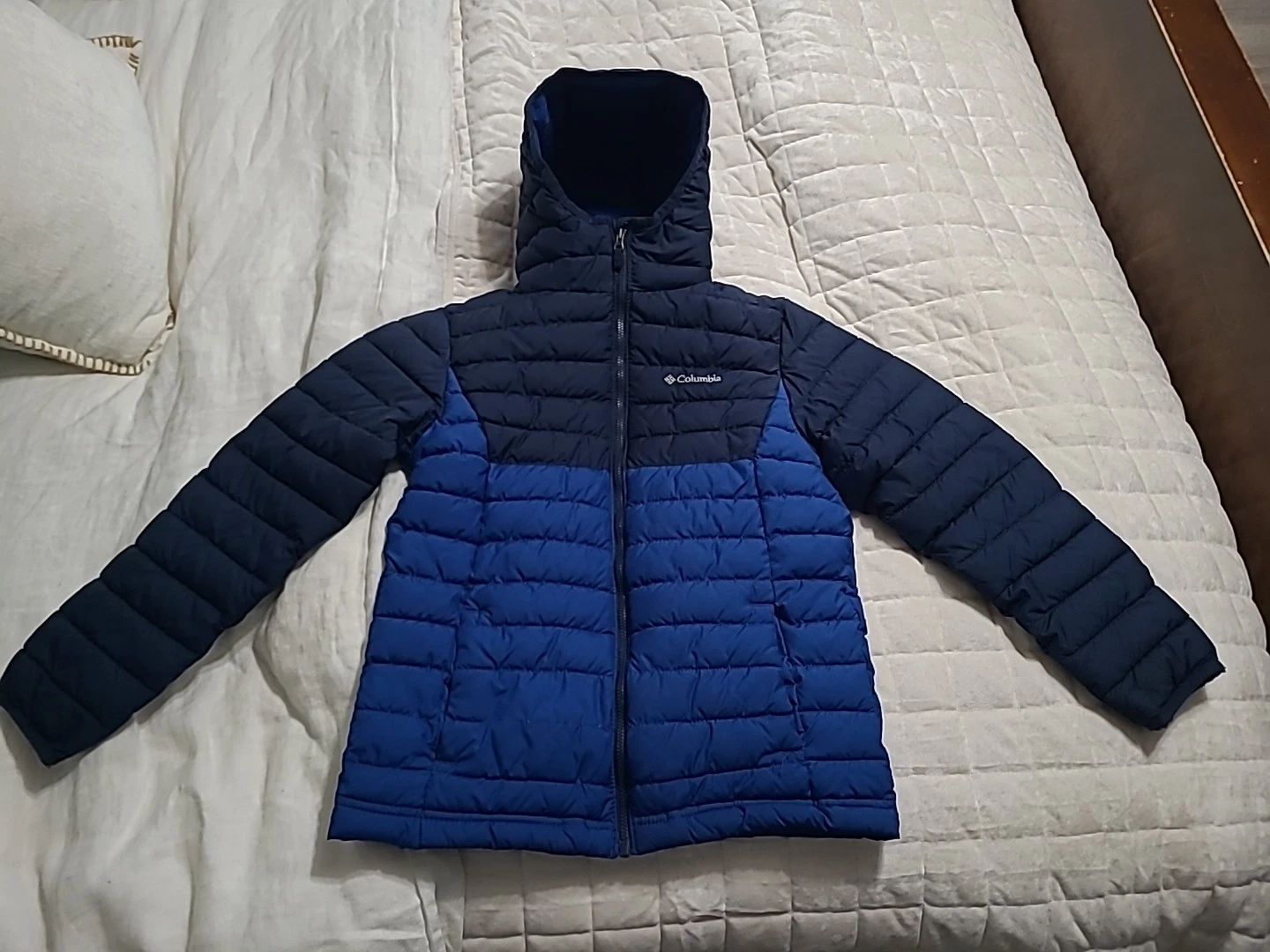 Columbia Kids Hooded Puffer Jacket. Size Med, Color Blue, Excellent Condition
Opens in a new window
