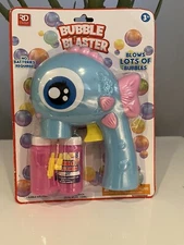 Royal deluxe bubble blaster no batteries required blue!