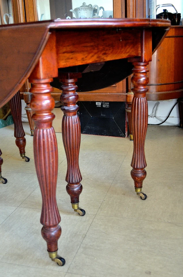 Table Louis Philippe à volets pieds parapluie bois fruitier  19 ème - Photo 4/4