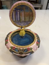 Rare Disney Wonderland Beauty and The Beast Belle Jewelry Box Type Music Box