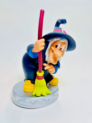 Hexe Hazel Wahrsagerin Sockel Walt Disney Topolino De Agostini nur 1 x vorhanden
