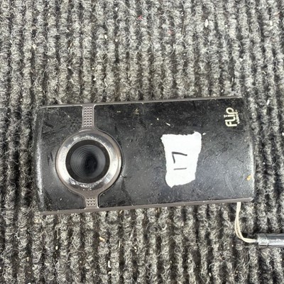 Flip UltraHD 2nd Gen Camcorder Model U2120B 720p Digital Video Recorder #17